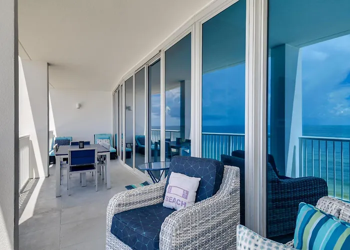 Gulf Views & Pools: Beachfront Island Tower Holiday home